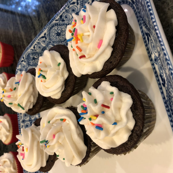 Sarah Jane Special: Chocolate Cupcakes (1 dozen/12 cupcakes)